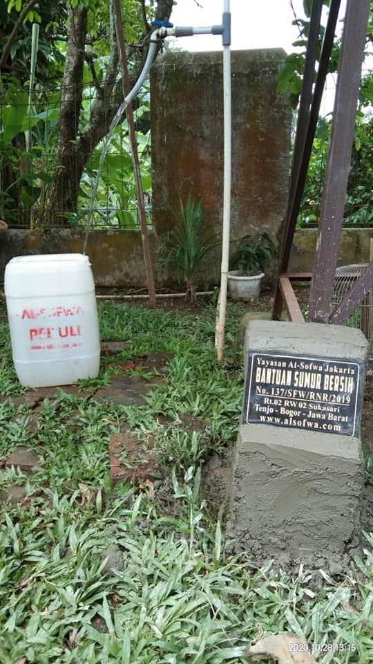 Read more about the article 💦 Pemasangan Prasasti Bantuan Sumur Air Bersih 💦⁣